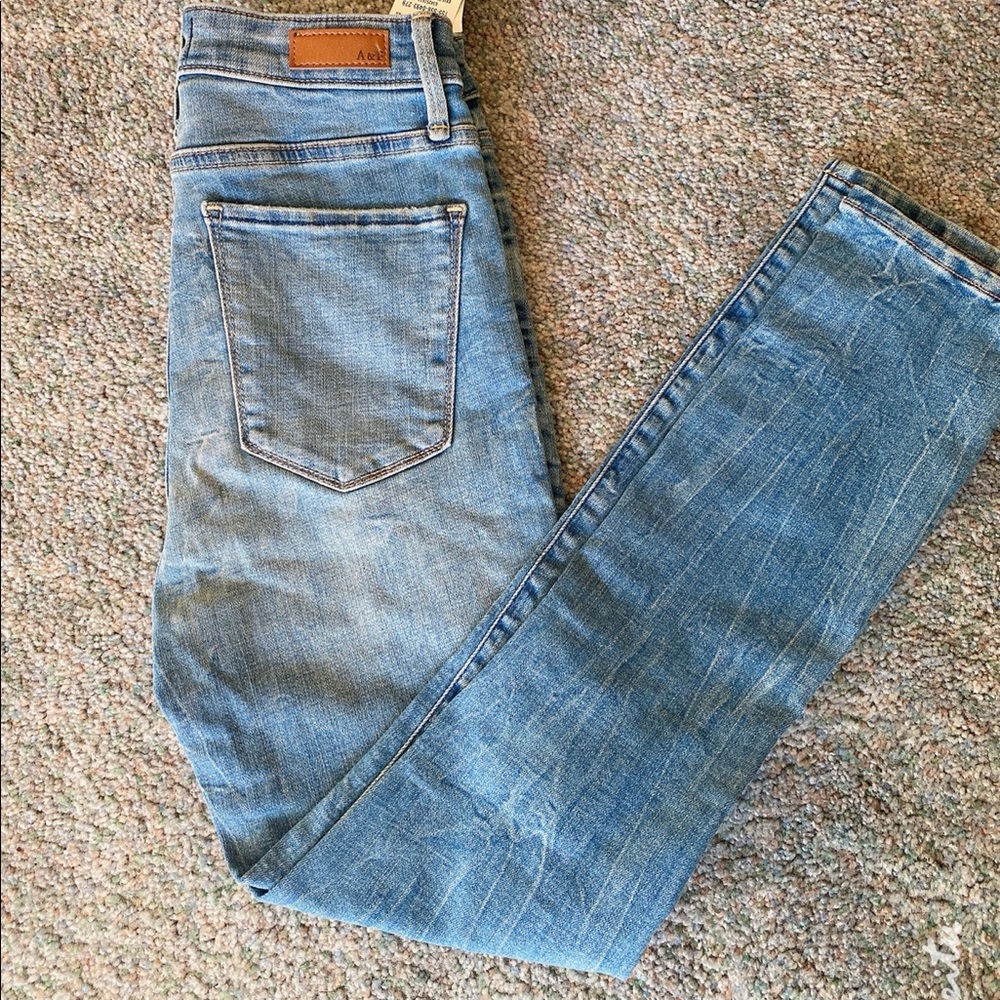 Abercrombie&Fitch 🦌 Simone high rise ankle NWT
